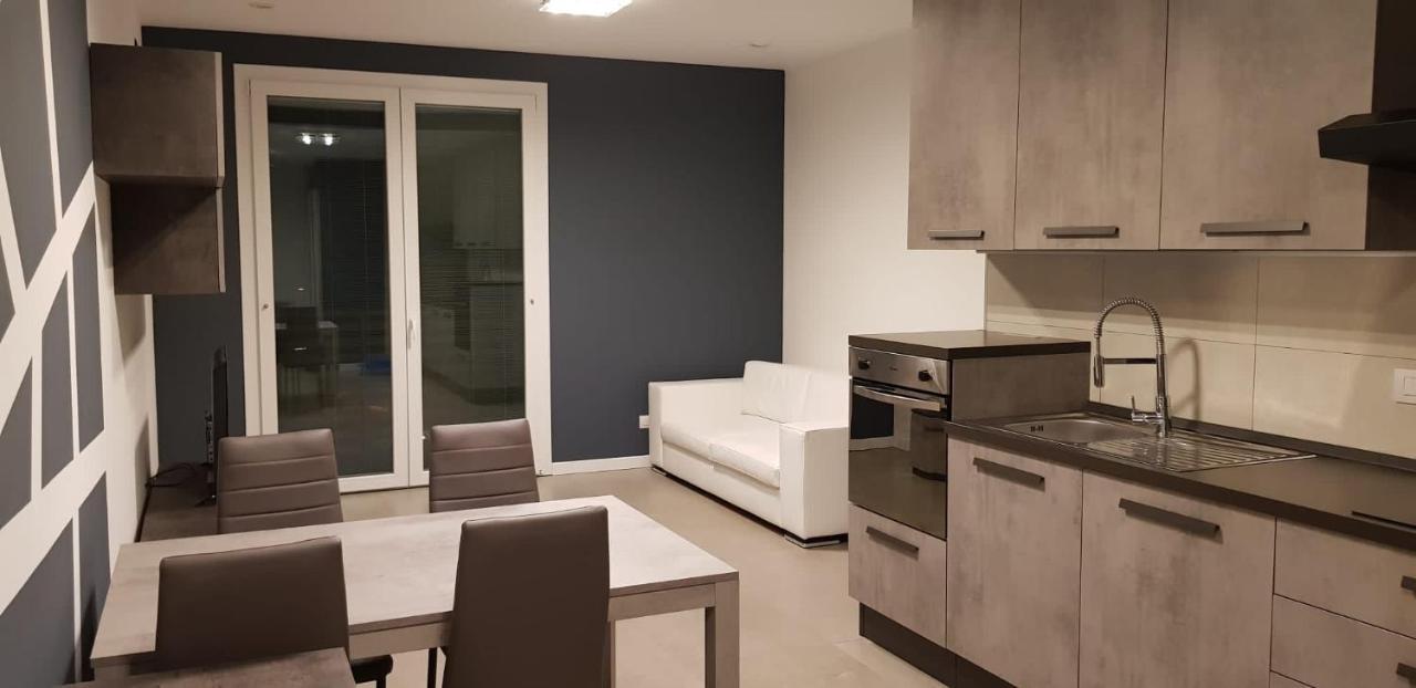 Condominio La Torre 2 Galliate Eksteriør bilde